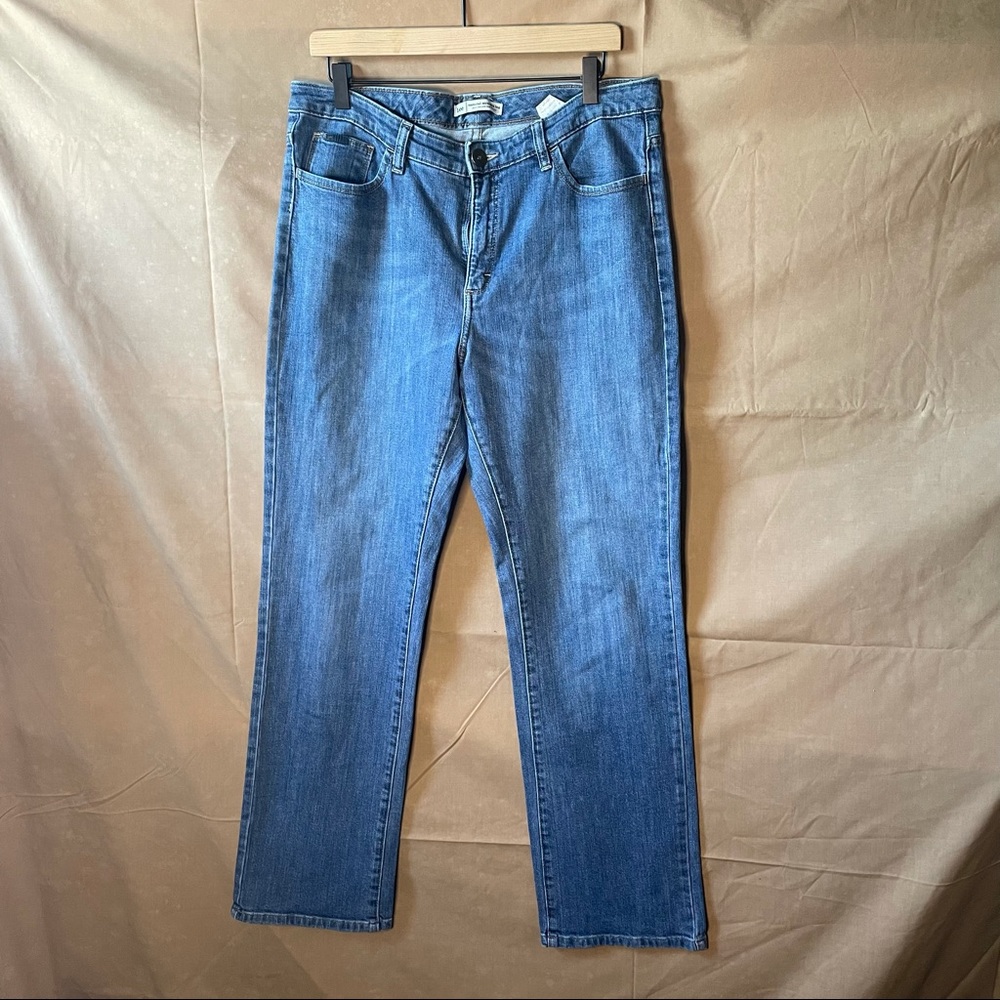 ⭐Lee natural straight just below the waist smoke and pet friendly